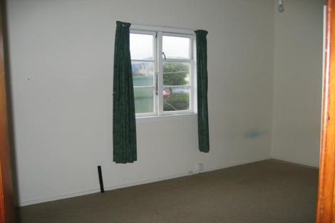 Photo of property in 16 Cruickshank Street, Kilbirnie, Wellington, 6022