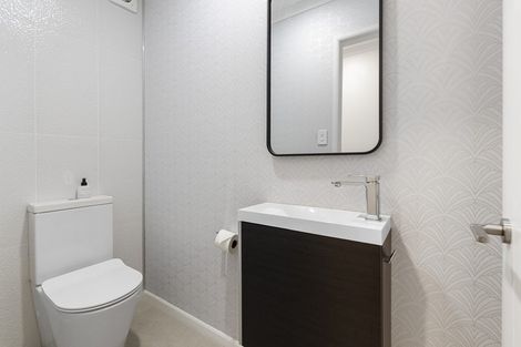 Photo of property in 123 Grovenor Drive, Orewa, 0931