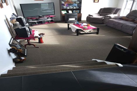 Photo of property in 17 Garth Place, Manurewa, Auckland, 2102