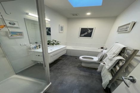 Photo of property in 77b Herald Street, Berhampore, Wellington, 6023