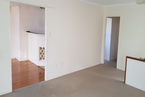 Photo of property in 212 Forrest Hill Road, Forrest Hill, Auckland, 0620