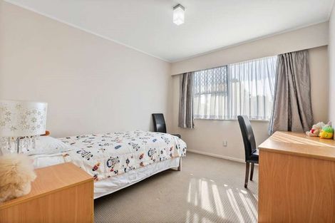 Photo of property in 10 Ellison Place, Pakuranga Heights, Auckland, 2010