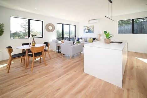 Photo of property in 3/29 Tudor Road, Henderson, Auckland, 0610