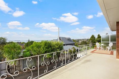 Photo of property in 1/53 Uxbridge Road, Mellons Bay, Auckland, 2014