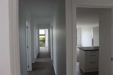 Photo of property in 4 Links Drive, Waiwhakaiho, New Plymouth, 4312