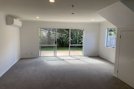 Photo of property in 21 Percy Dyett Drive, Karori, Wellington, 6012