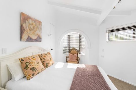 Photo of property in 19 Zita Avenue, Matakatia, Whangaparaoa, 0930