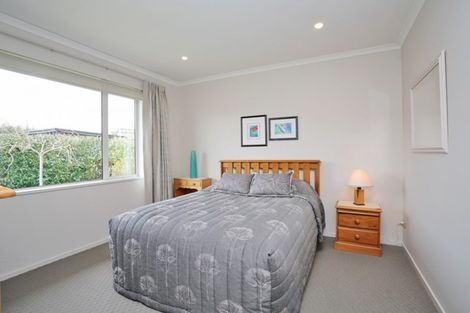 Photo of property in 10 Northside Drive, Waikiwi, Invercargill, 9810