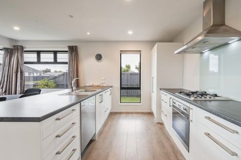 Photo of property in 16 Sandy Avenue, New Brighton, Christchurch, 8083