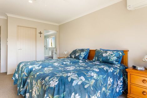 Photo of property in 10 Station Road, Huapai, Kumeu, 0810