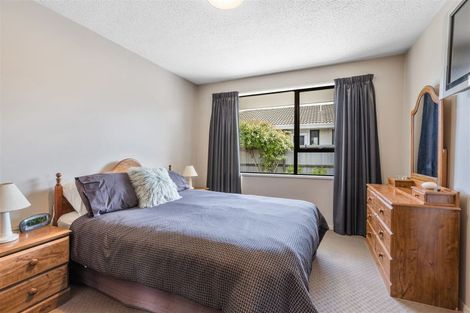 Photo of property in 2/151 Northcote Road, Northcote, Christchurch, 8052