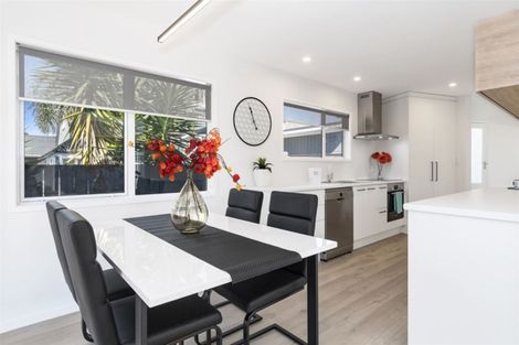 Photo of property in 10 Tudor Place, Mount Maunganui, 3116