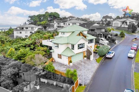 Photo of property in 10 Opurere Grove, Tirohanga, Lower Hutt, 5010