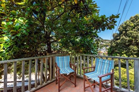 Photo of property in 23 Tio Tio Road, Miramar, Wellington, 6022