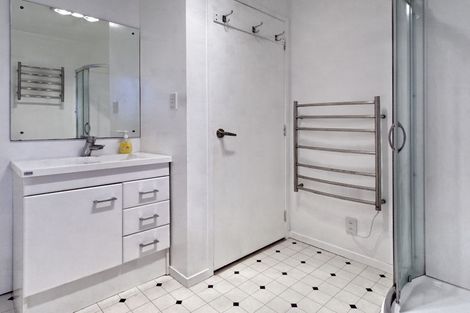 Photo of property in 1/55 Stottholm Road, Titirangi, Auckland, 0604