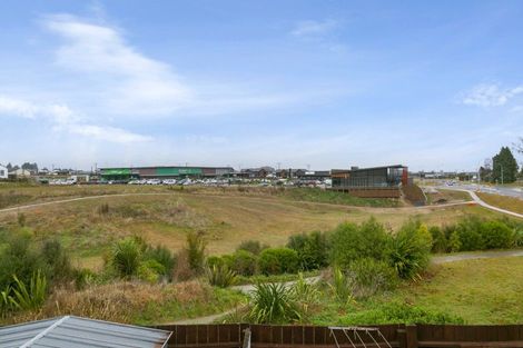 Photo of property in 5 Clarke Grove, Richmond Heights, Taupo, 3330