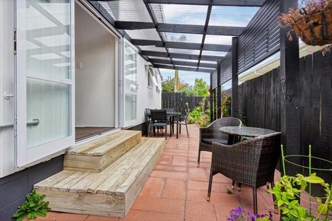 Photo of property in 3/522 Te Atatu Road, Te Atatu Peninsula, Auckland, 0610