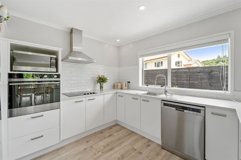 Photo of property in 7 Phoebe Meikle Place, Torbay, Auckland, 0630