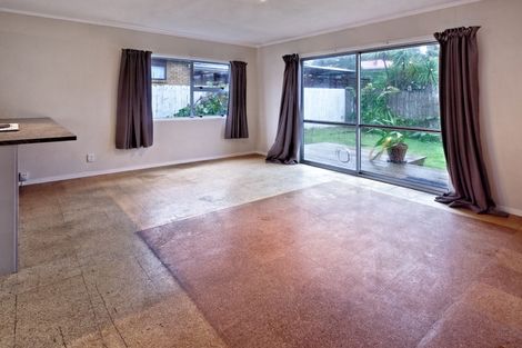 Photo of property in 1/55 Stottholm Road, Titirangi, Auckland, 0604