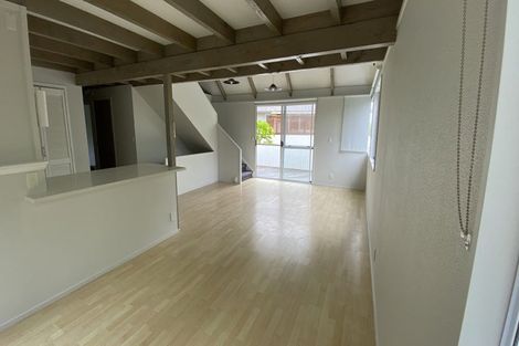 Photo of property in 2/555 East Coast Road, Browns Bay, Auckland, 0630