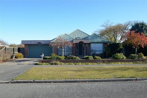 Photo of property in 32 Kintyre Drive, Broomfield, Christchurch, 8042