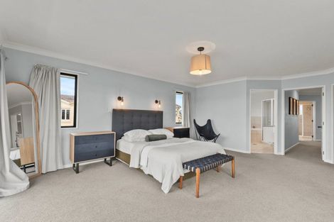 Photo of property in 41 Royal Oak Drive, Kelvin Grove, Palmerston North, 4414