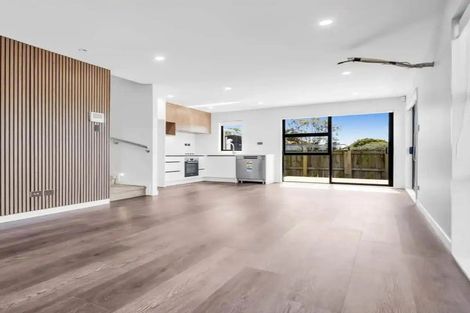 Photo of property in 2/15a Union Road, Howick, Auckland, 2014