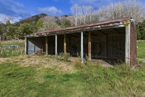 Photo of property in 921 Ongo Road, Hunterville, 4782
