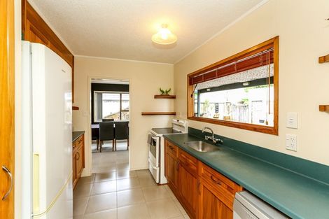 Photo of property in 100 Heta Road, Highlands Park, New Plymouth, 4312