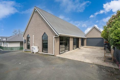 Photo of property in 220 South Road, Caversham, Dunedin, 9012