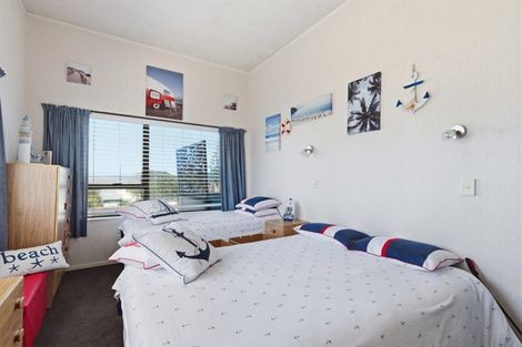 Photo of property in 647 Pukehina Parade, Pukehina, Te Puke, 3189