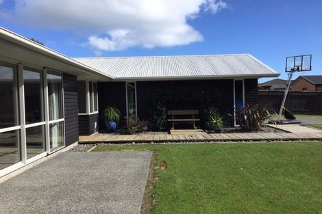 Photo of property in 74c Karamea Street, Whalers Gate, New Plymouth, 4310