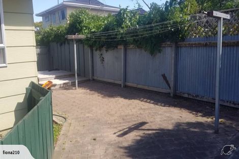 Photo of property in 16 Pencarrow Street, Highbury, Palmerston North, 4412