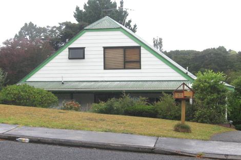 Photo of property in 24 Finn Place, Totara Vale, Auckland, 0629