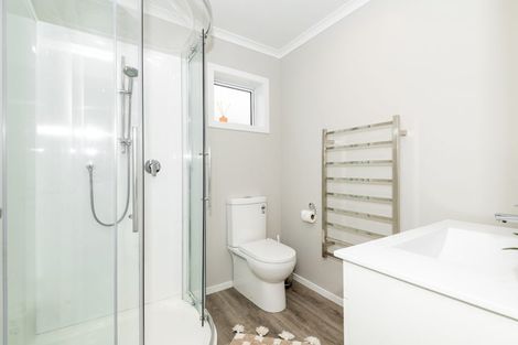 Photo of property in 3 Cessna Way, Newlands, Wellington, 6037