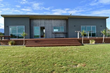 Photo of property in 4 Elley Drive, Carters Beach, Westport, 7825