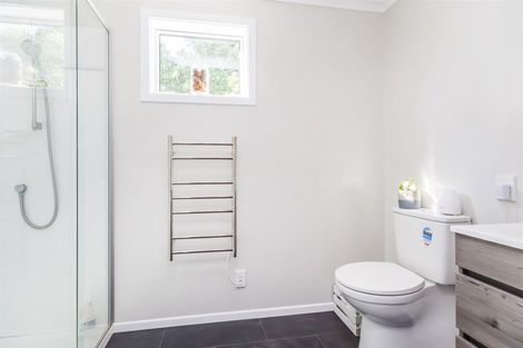 Photo of property in 6 Mayfair Place, Tawa, Wellington, 5028