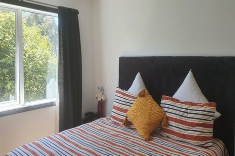 Photo of property in 9a Cheshire Street, Cannons Creek, Porirua, 5024