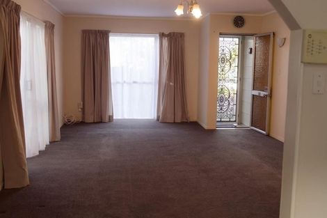 Photo of property in 62 Kohekohe Street, New Lynn, Auckland, 0600