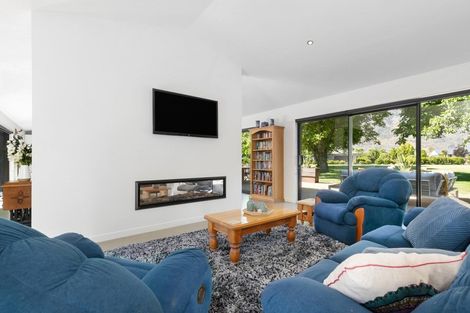 Photo of property in 6 Crawford Place, Lake Hayes, Queenstown, 9304