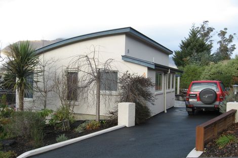 Photo of property in 4 Matau Place, Fernhill, Queenstown, 9300