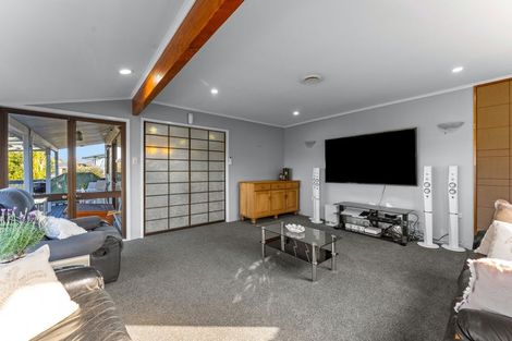 Photo of property in 34 Spinnaker Drive, Te Atatu Peninsula, Auckland, 0610