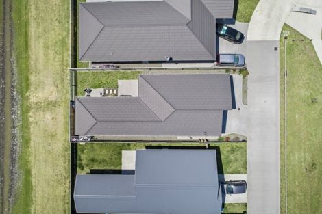 Photo of property in 28 Batty Street, Papamoa Beach, Papamoa, 3118