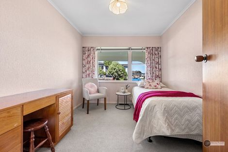 Photo of property in 7 Earlston Grove, Avalon, Lower Hutt, 5011