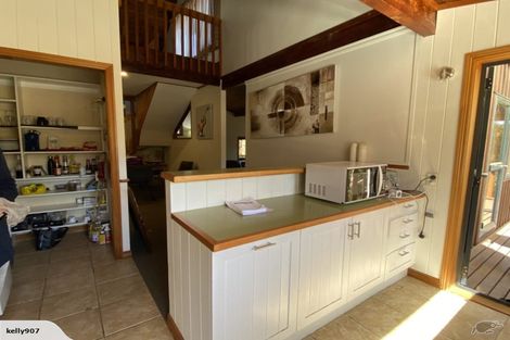 Photo of property in 60 Cheriton Road, Mellons Bay, Auckland, 2014