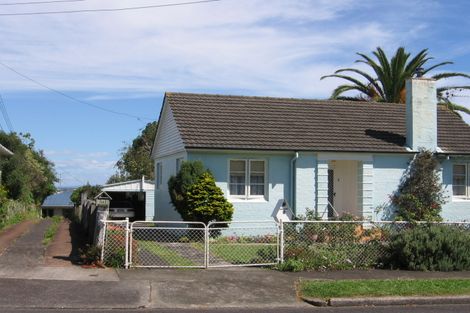 Photo of property in 1a Smith Crescent, Onehunga, Auckland, 1061