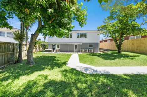 Photo of property in 23 Galsworthy Place, Bucklands Beach, Auckland, 2014