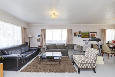 Photo of property in 38 Dalfield Place, Highbury, Palmerston North, 4412