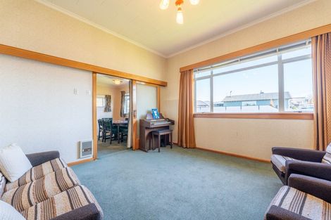 Photo of property in 33 Parsonage Road, Waimate, 7924