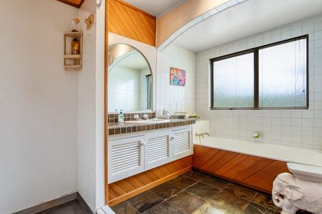 Photo of property in 9 Langstone Place, Chatswood, Auckland, 0626